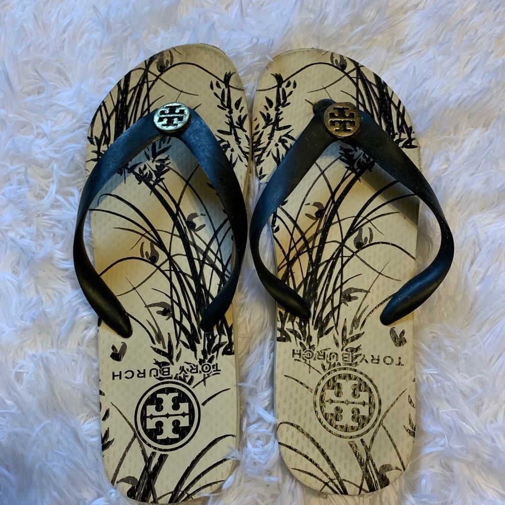 Tory Burch Thong Flip Flops with Gold Logo Sz 6M